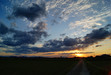 111003 夕焼け空と農道.jpg