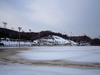 120206 淀江体育館横の広場と壺瓶山.jpg