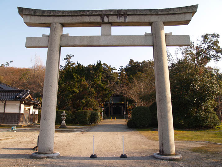 110402 日吉神社の鳥居.jpg